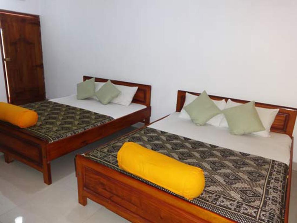 Dutch Bay Beach Cottages Trincomalee Rom bilde