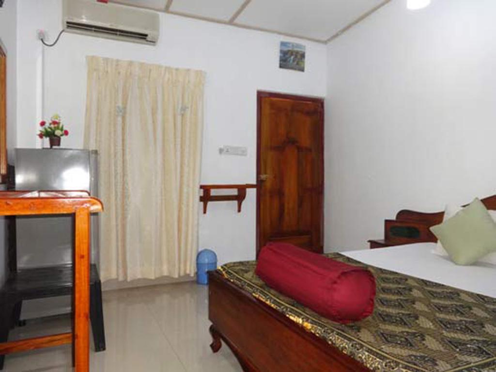 Dutch Bay Beach Cottages Trincomalee Rom bilde